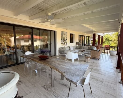 apartamento de 3 dormitorios con vista al mar